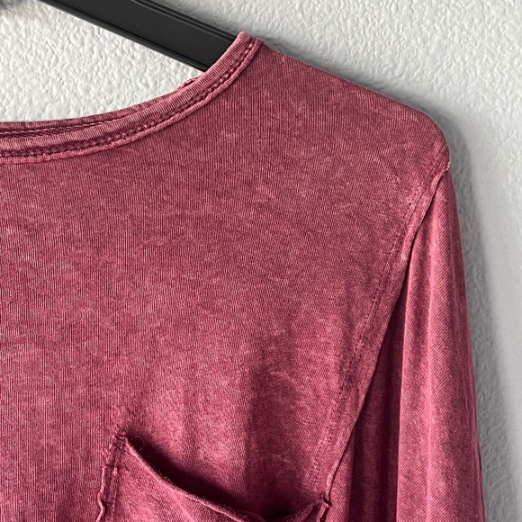 We the Free - Oversized Twofer - Acid Wash Long Sleeve Shirt NWT - Picture 3 of 12